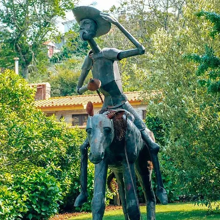 The Quixote House Couette-café 3*